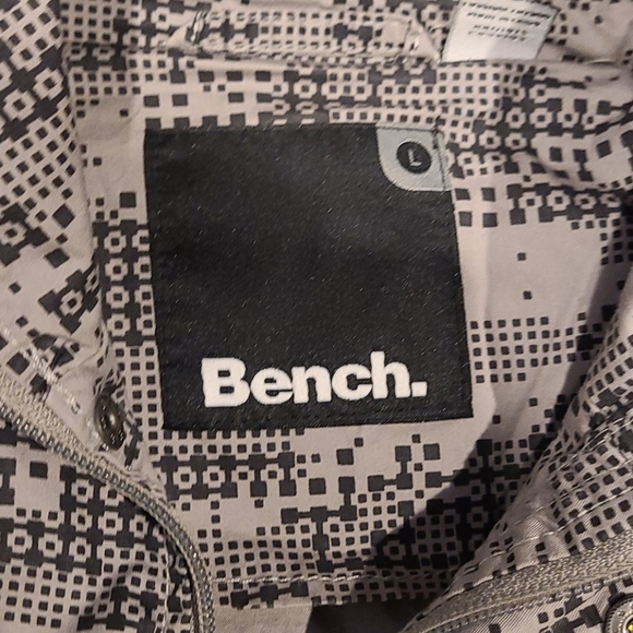 Men's Bench Jacket - Picture 2 of 5